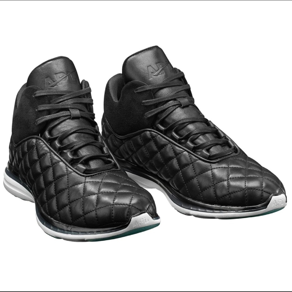 Women’s APL Lusso Black Sneakers Size 9